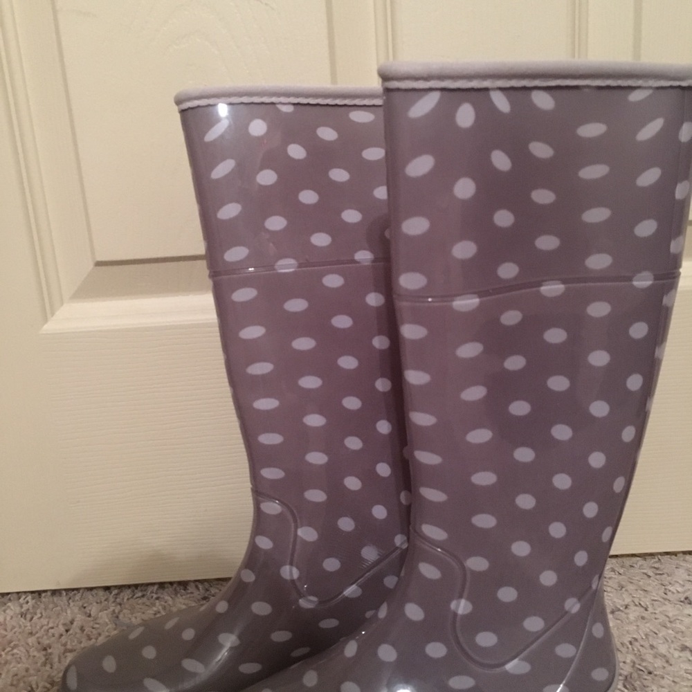 Rain boots